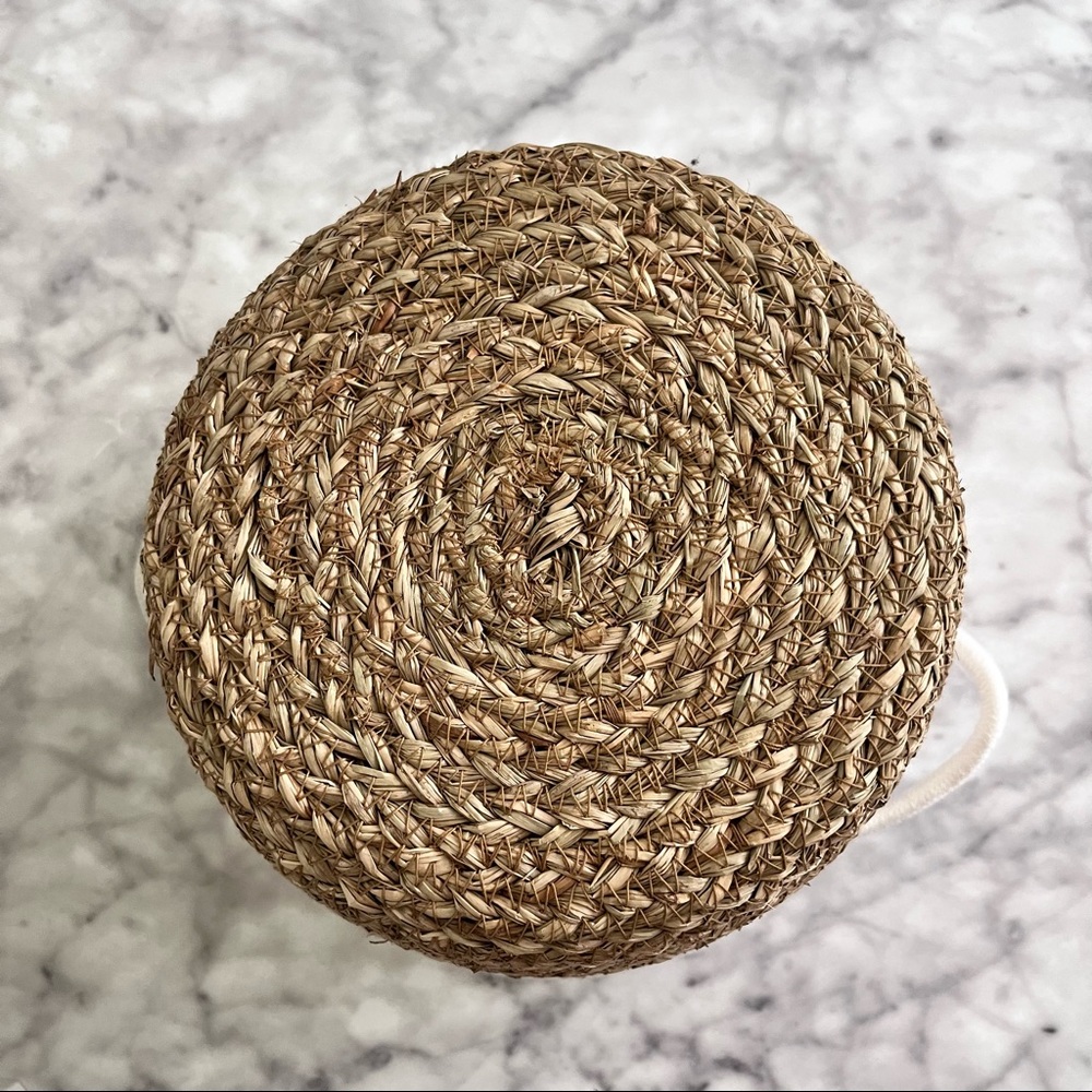 New Seagrass and Rope Basket - Picture 5 of 5